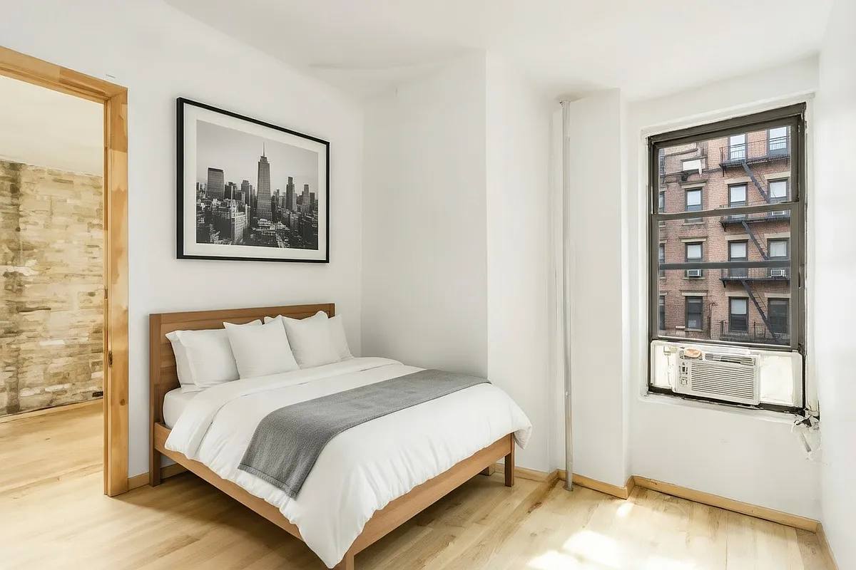 Apartment for rent at 18 King St #18, New York, NY 10014