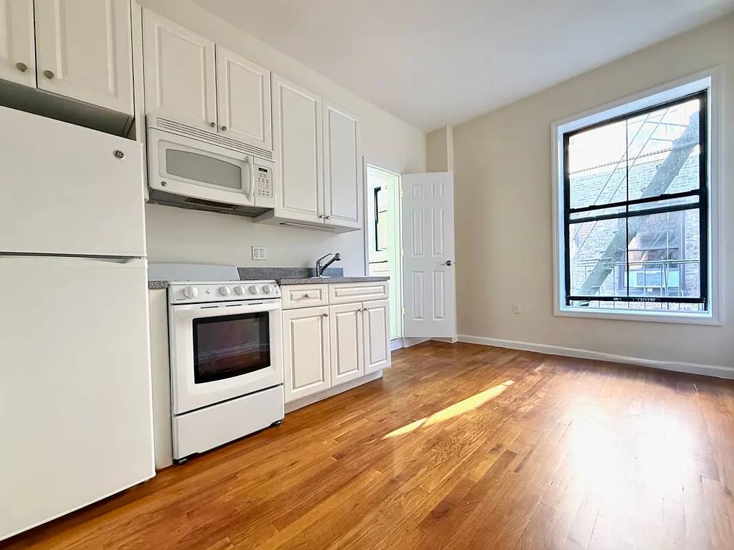 Apartment for rent at 53 W 72nd St #5C, New York, NY 10023