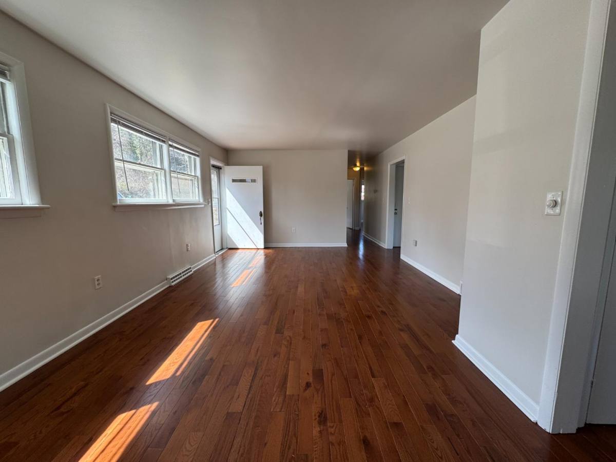 House for rent at 41 Woodlee Rd, Staunton, VA 24401