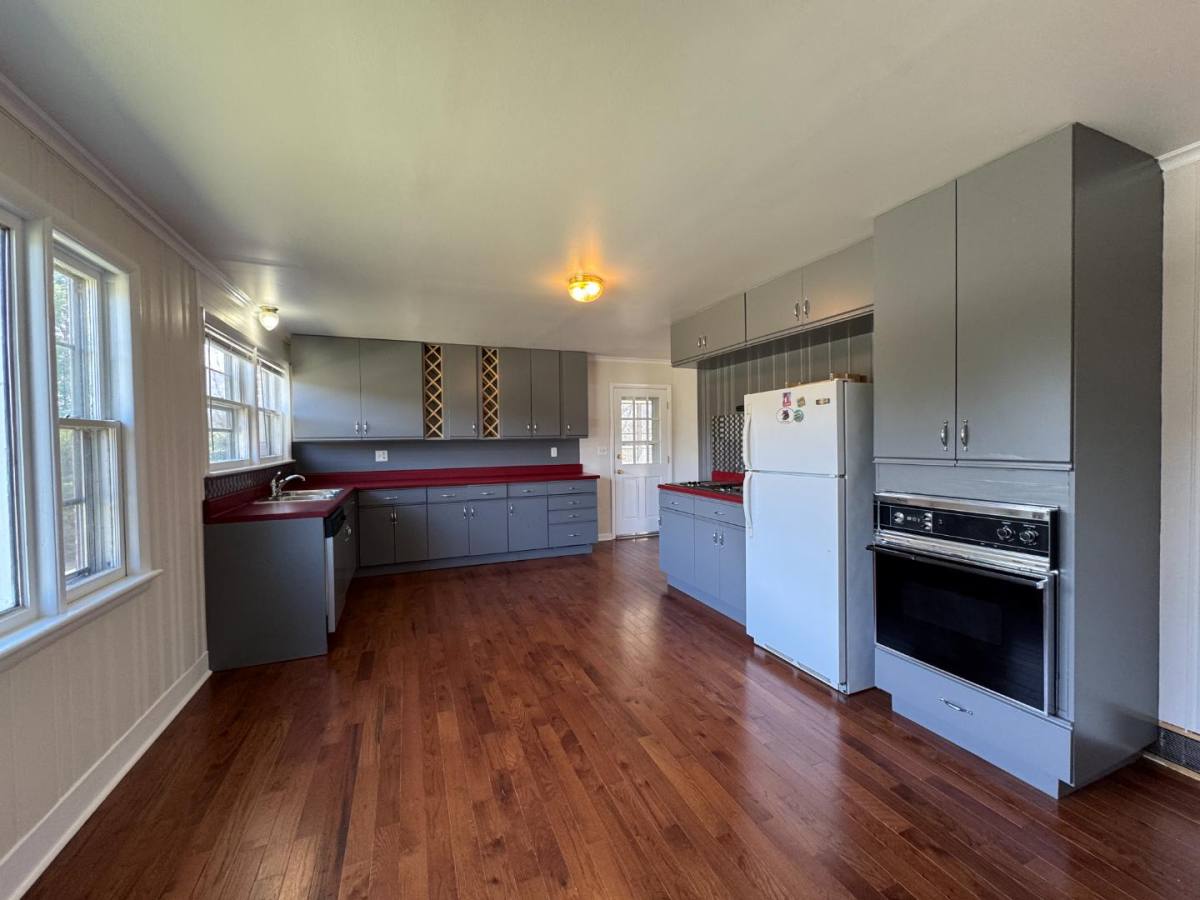 House for rent at 41 Woodlee Rd, Staunton, VA 24401