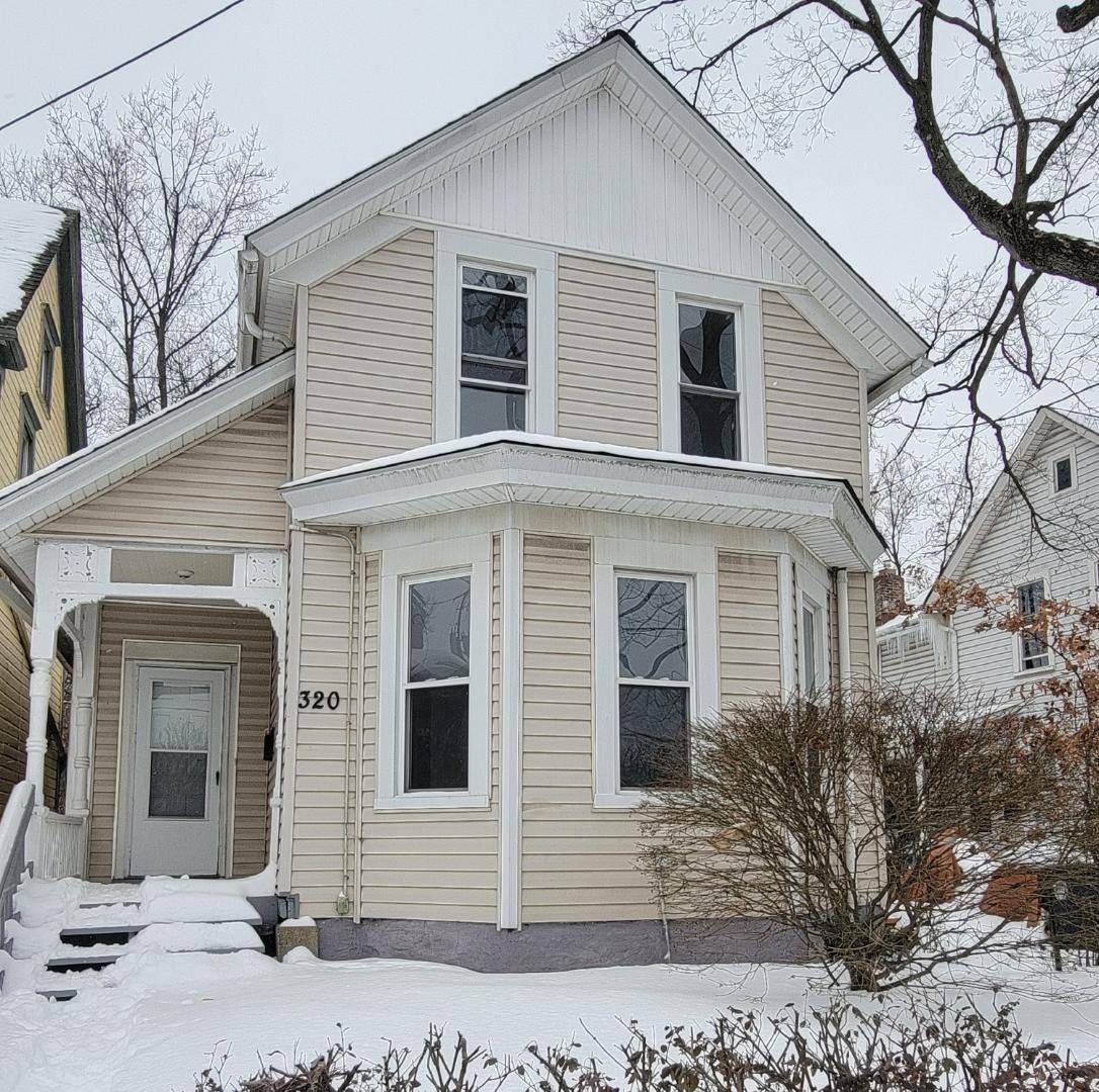 House for rent at 320 Crosby St, Akron, OH 44303