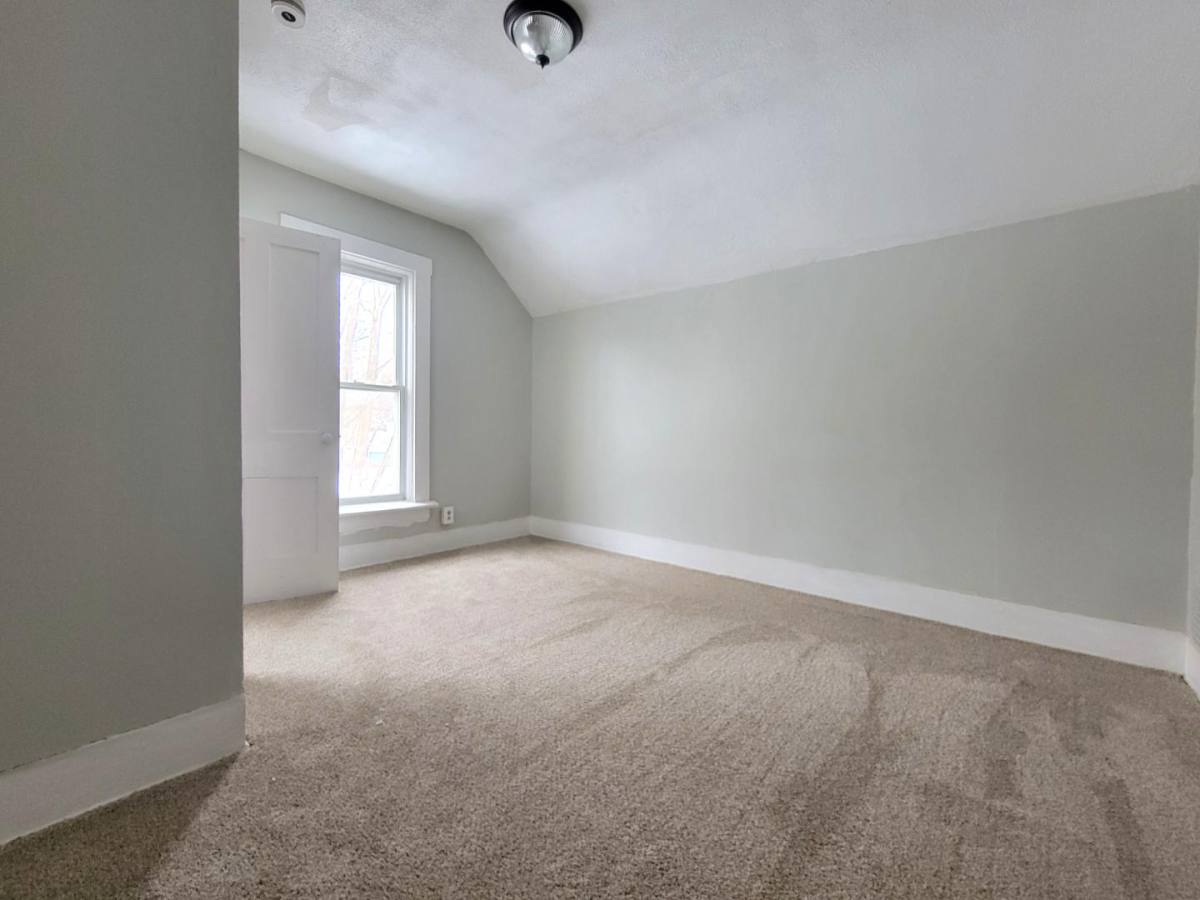 House for rent at 320 Crosby St, Akron, OH 44303
