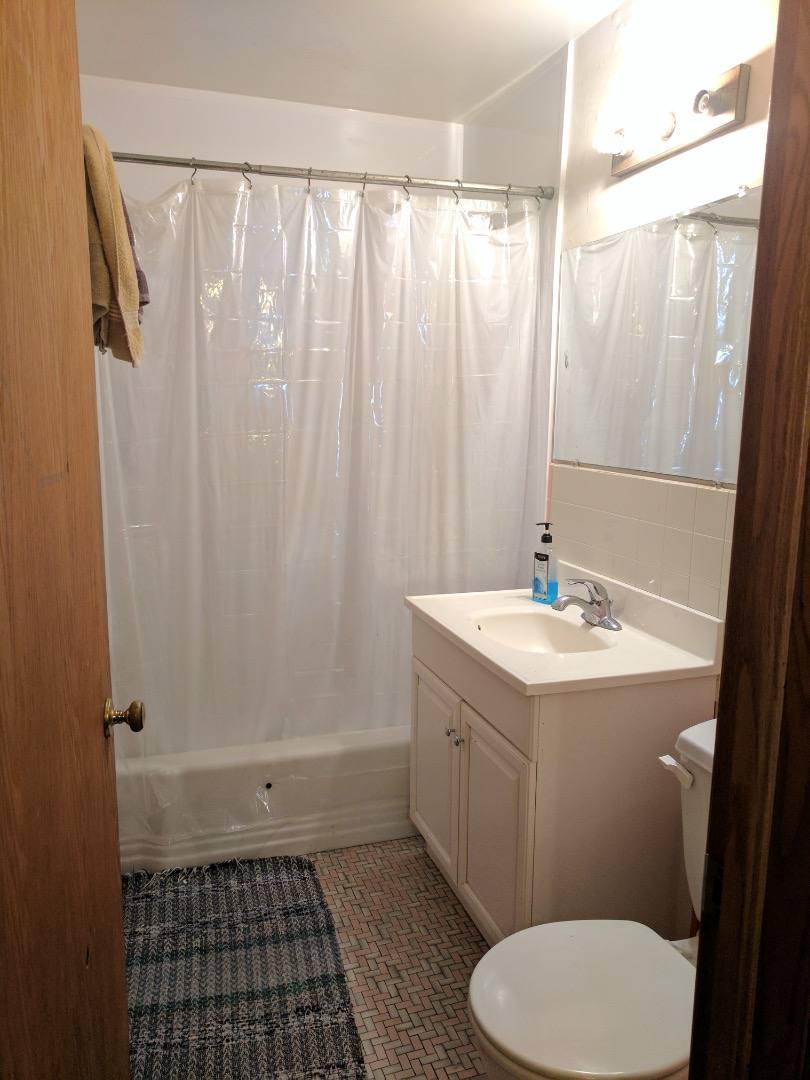 Apartment for rent at 2076 Como Ave #6, Saint Paul, MN 55108