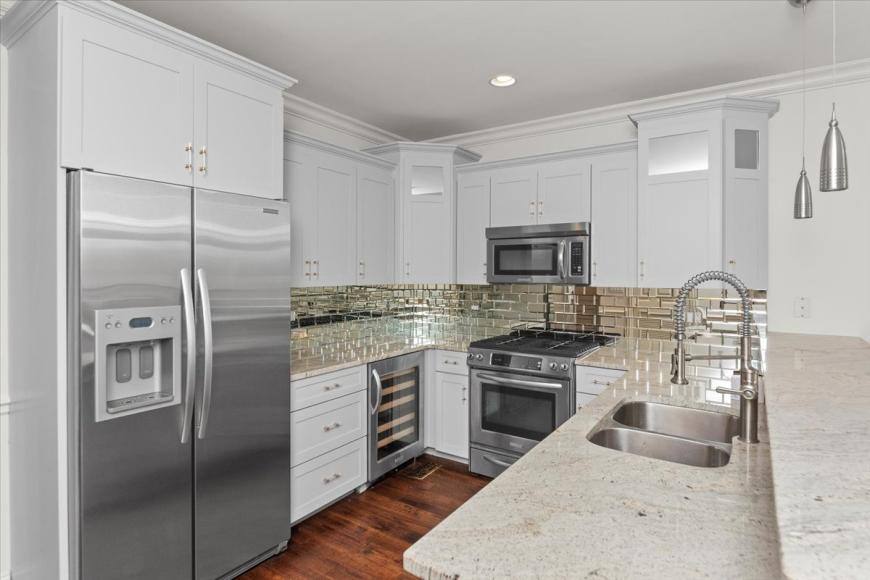 Condo for rent at 1541 W Cortez St #3, Chicago, IL 60642