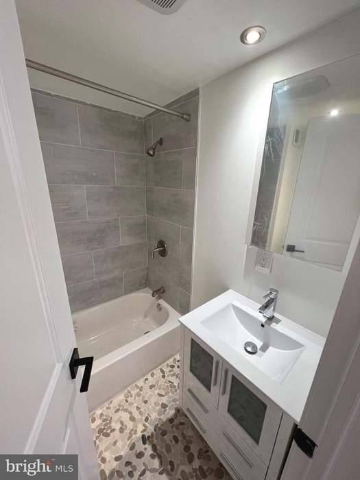 House for rent at 406 Sloan St, Philadelphia, PA 19104
