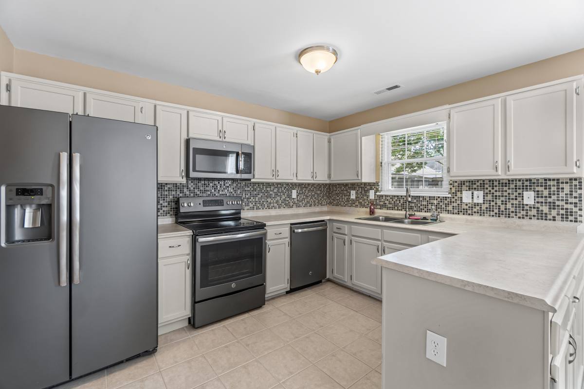 Townhouse for rent at 5092 Glenwood Way, Virginia Beach, VA 23456