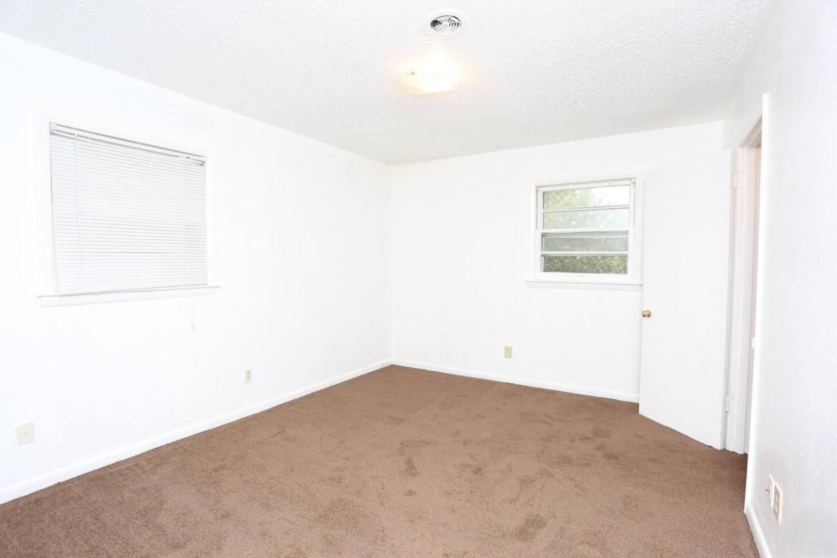 Apartment for rent at 1901, 1909 Cambridge Dr, Lexington, KY 40504