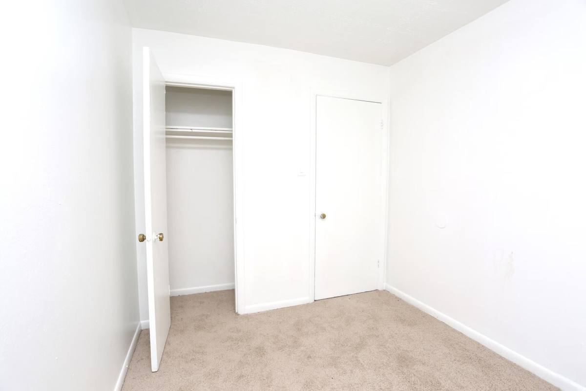 Apartment for rent at 1901, 1909 Cambridge Dr, Lexington, KY 40504