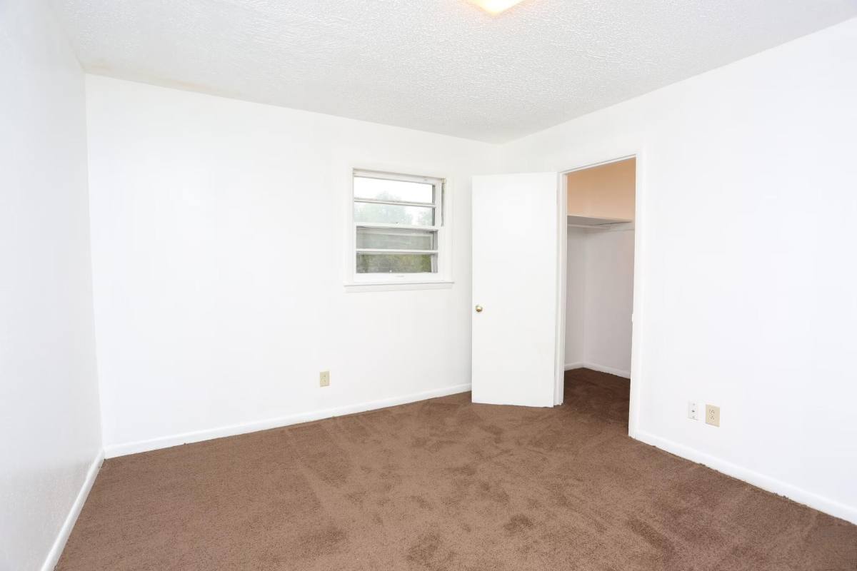 Apartment for rent at 1901, 1909 Cambridge Dr, Lexington, KY 40504