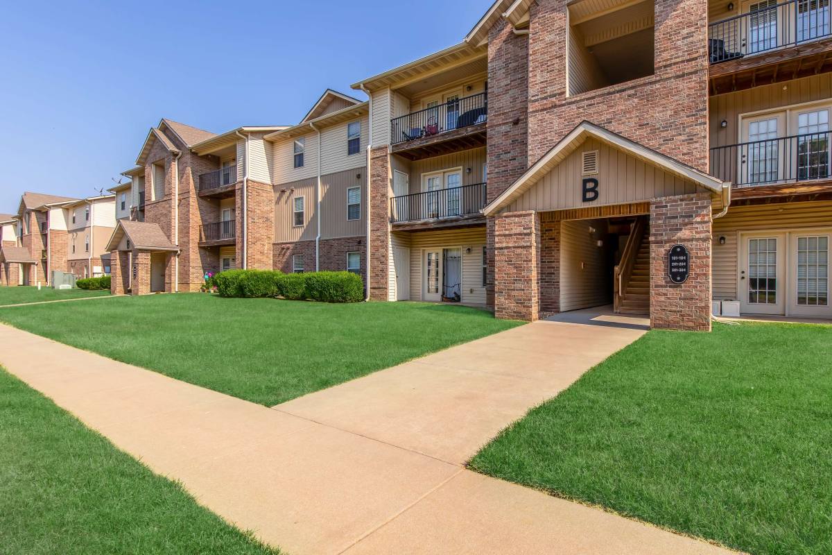 Apartment for rent at Scenic Station, 1130 S Scenic Ave, Springfield, MO 65802