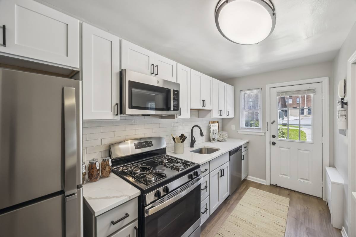 Townhouse for rent at Eagle Rock at Maplewood, 10-104 Van Ness Court, Maplewood, NJ 07040