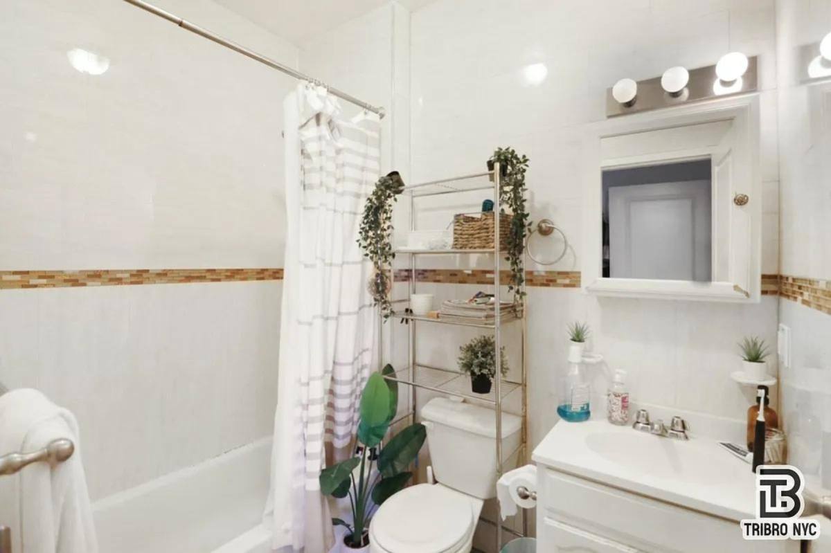 Apartment for rent at 1296 Myrtle Ave #3D, Brooklyn, NY 11221