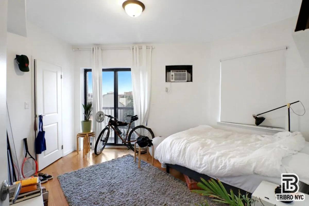 Apartment for rent at 1296 Myrtle Ave #3D, Brooklyn, NY 11221