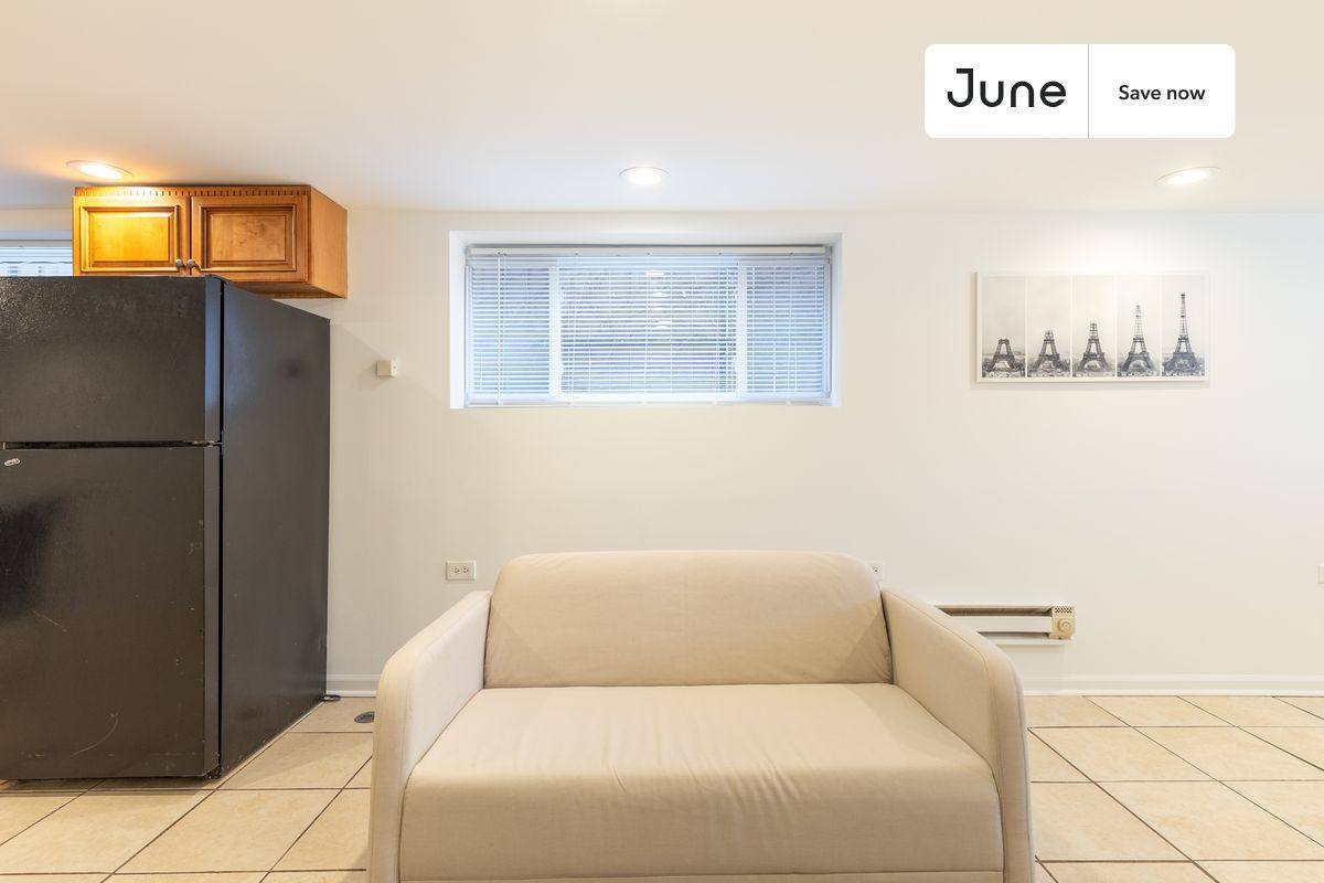 Apartment for rent at 1841 N Mozart St #1, Chicago, IL 60647