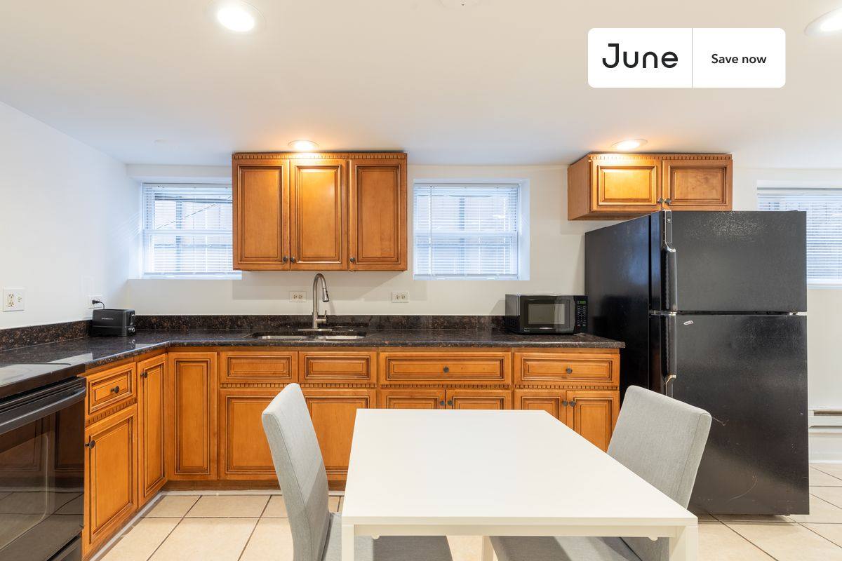 Apartment for rent at 1841 N Mozart St #1, Chicago, IL 60647