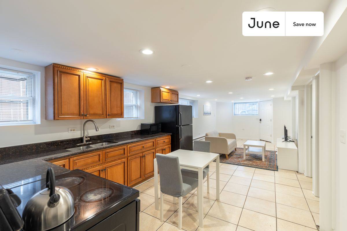 Apartment for rent at 1841 N Mozart St #1, Chicago, IL 60647