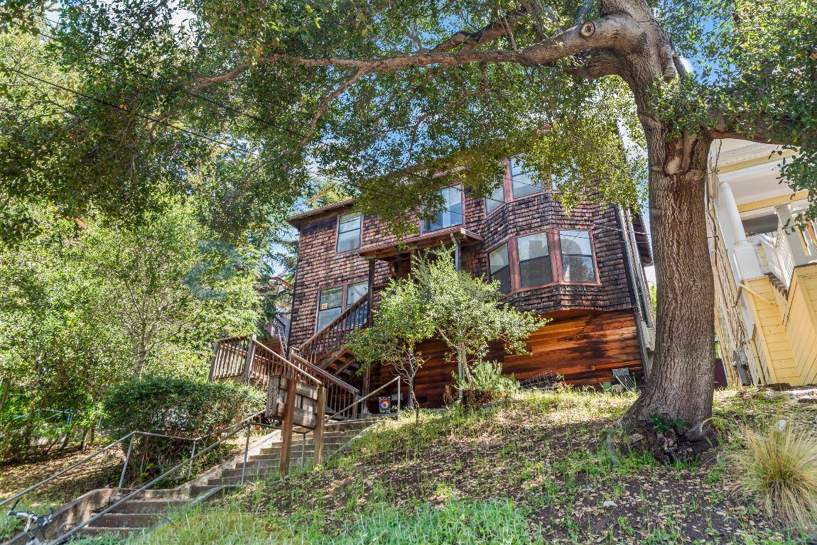 Apartment for rent at 1315 Spruce St #1, Berkeley, CA 94709