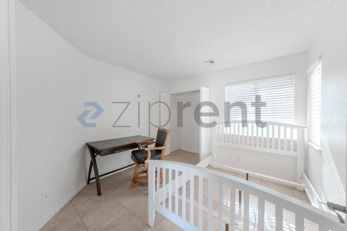 House for rent at 5327 Meredith Ave, Palmdale, CA 93552