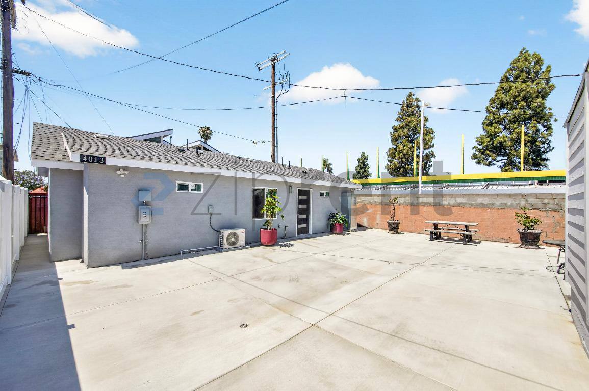 House for rent at 4013 S Harvard Blvd, Los Angeles, CA 90062