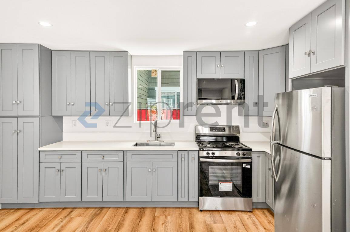House for rent at 4013 S Harvard Blvd, Los Angeles, CA 90062