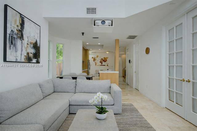 Townhouse for rent at 4867 Ponce De Leon Blvd, Miami, FL 33146