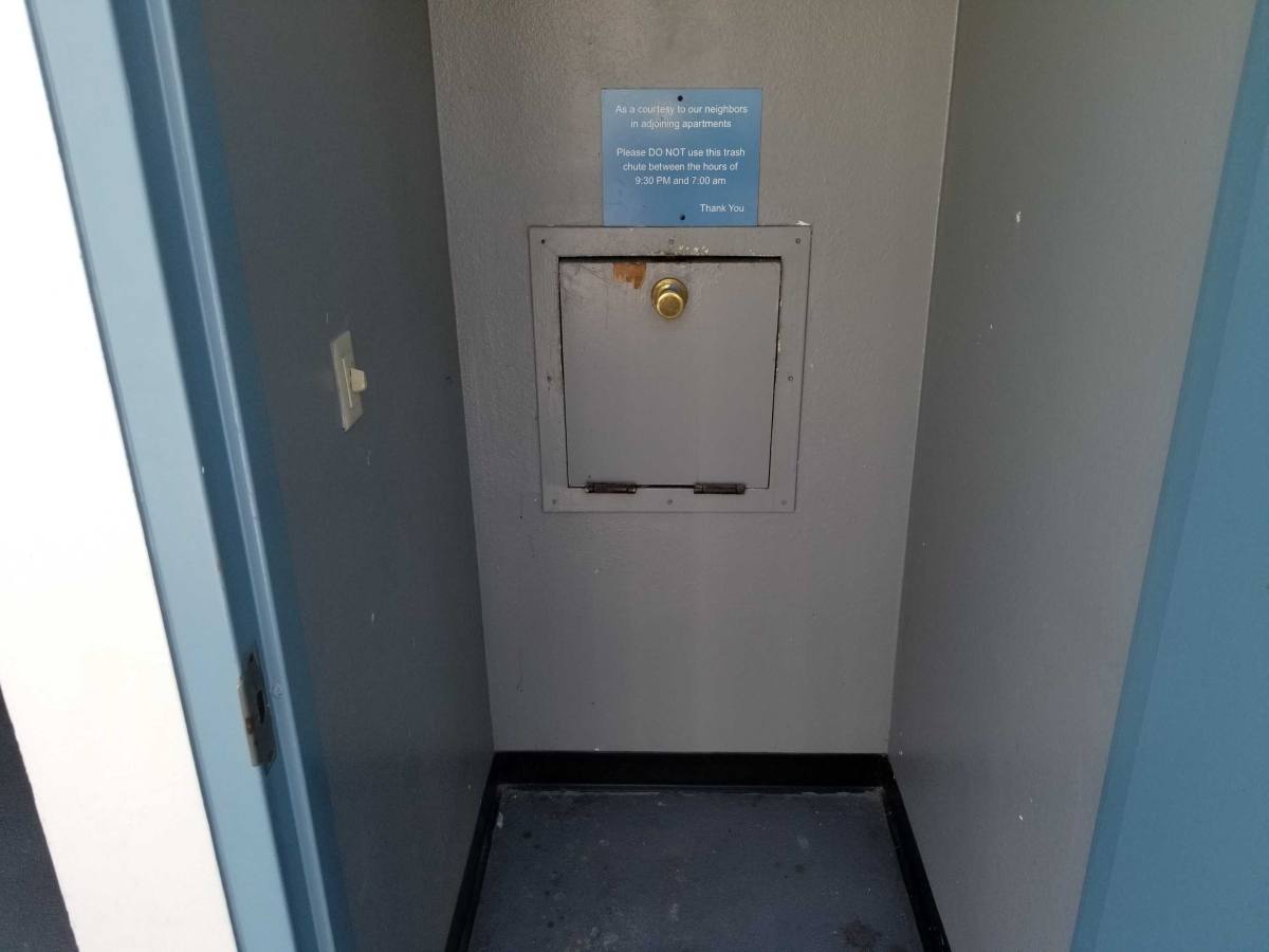 Apartment for rent at 19129 Sherman Way #206, Reseda, CA 91335
