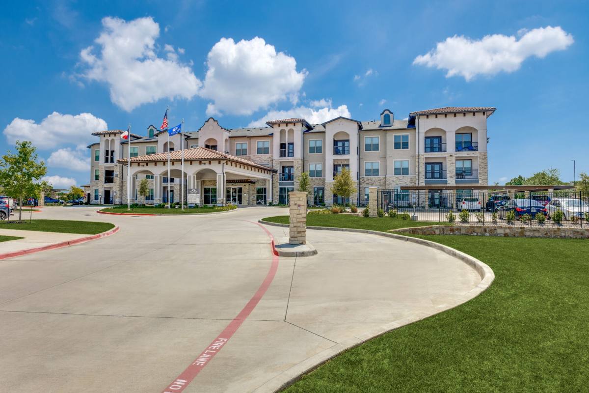 Apartment for rent at Palladium Garland Senior Living, 402 Belt Line Rd, Garland, TX 75040