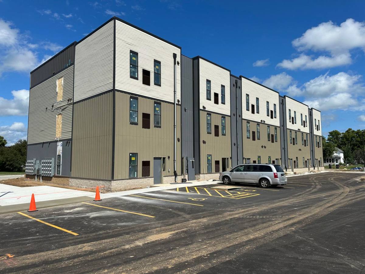 Apartment for rent at 103 W Lyon St, Marshall, MN 56258