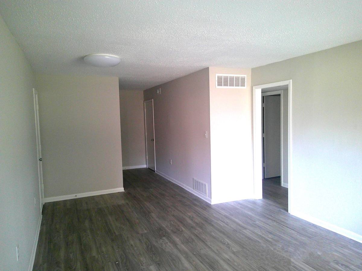 Apartment for rent at 433 Meadowlark Dr, Canton, MS 39046