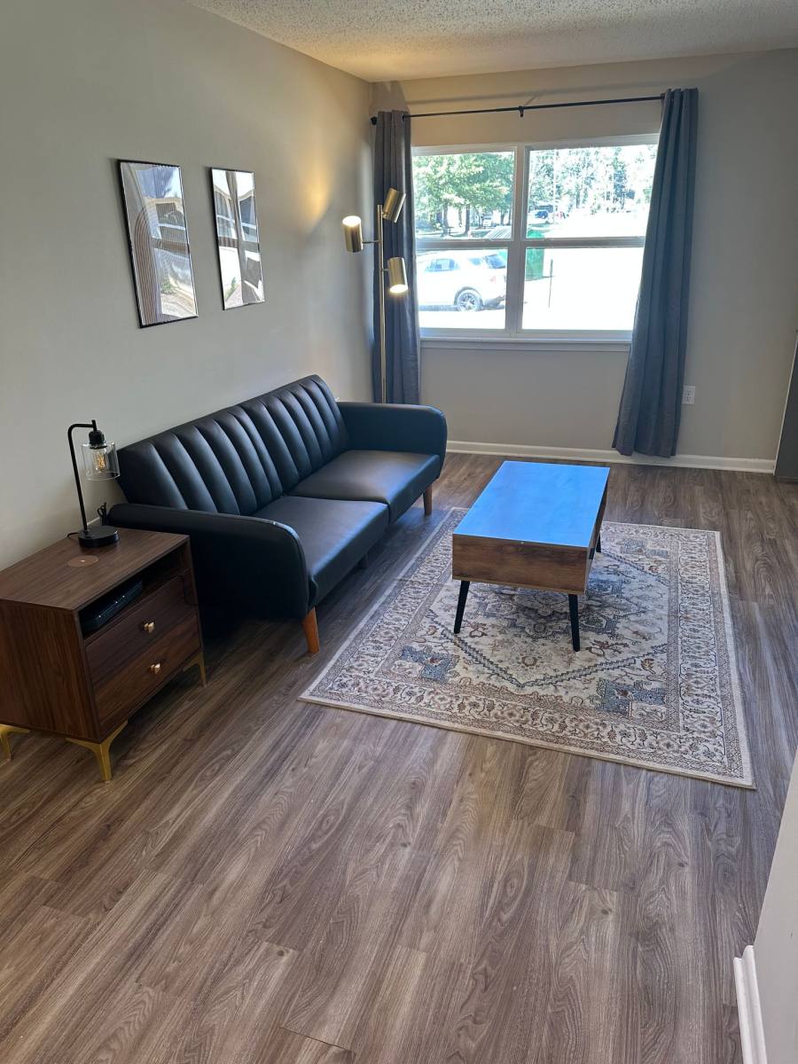 Apartment for rent at 433 Meadowlark Dr, Canton, MS 39046