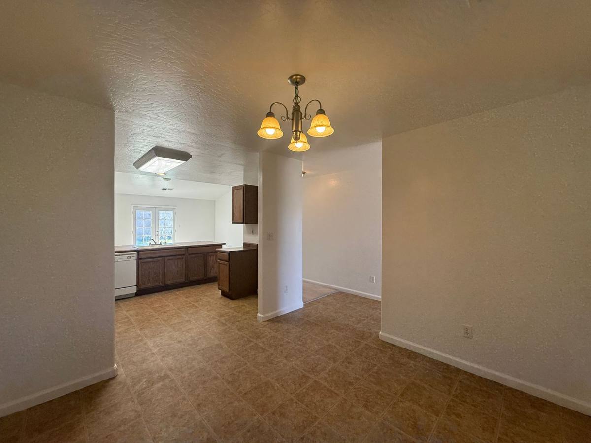 House for rent at 3331 N Linda Vista St, Visalia, CA 93291