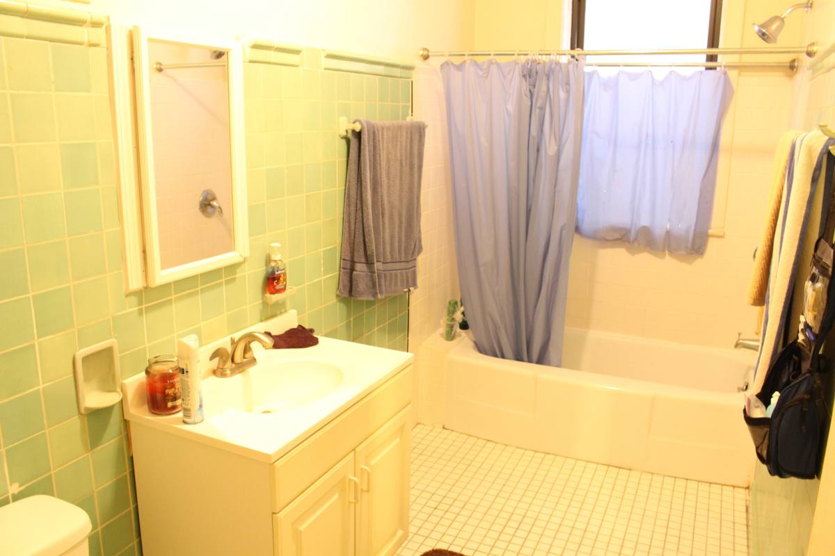 Apartment for rent at 5436-38 S Harper Ave, Chicago, IL 60615