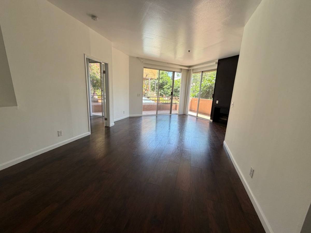 Apartment for rent at 1229 N Sycamore Ave, Los Angeles, CA 90038