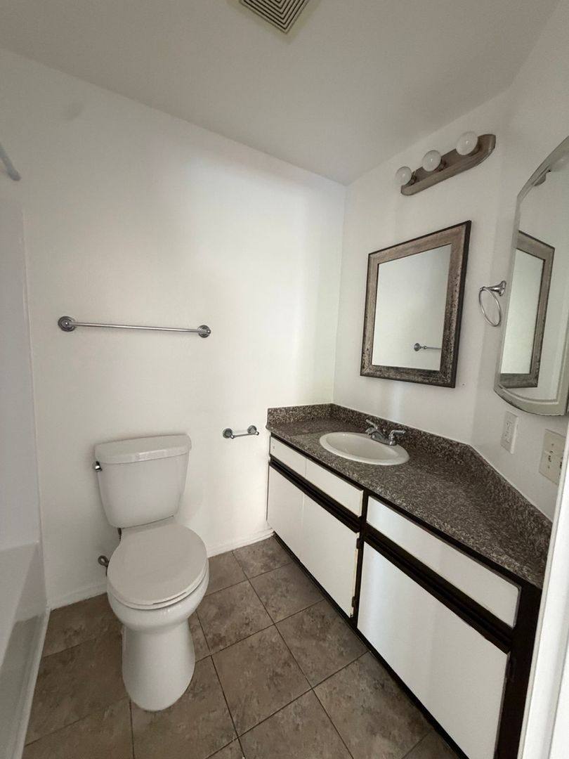 Apartment for rent at 1229 N Sycamore Ave, Los Angeles, CA 90038