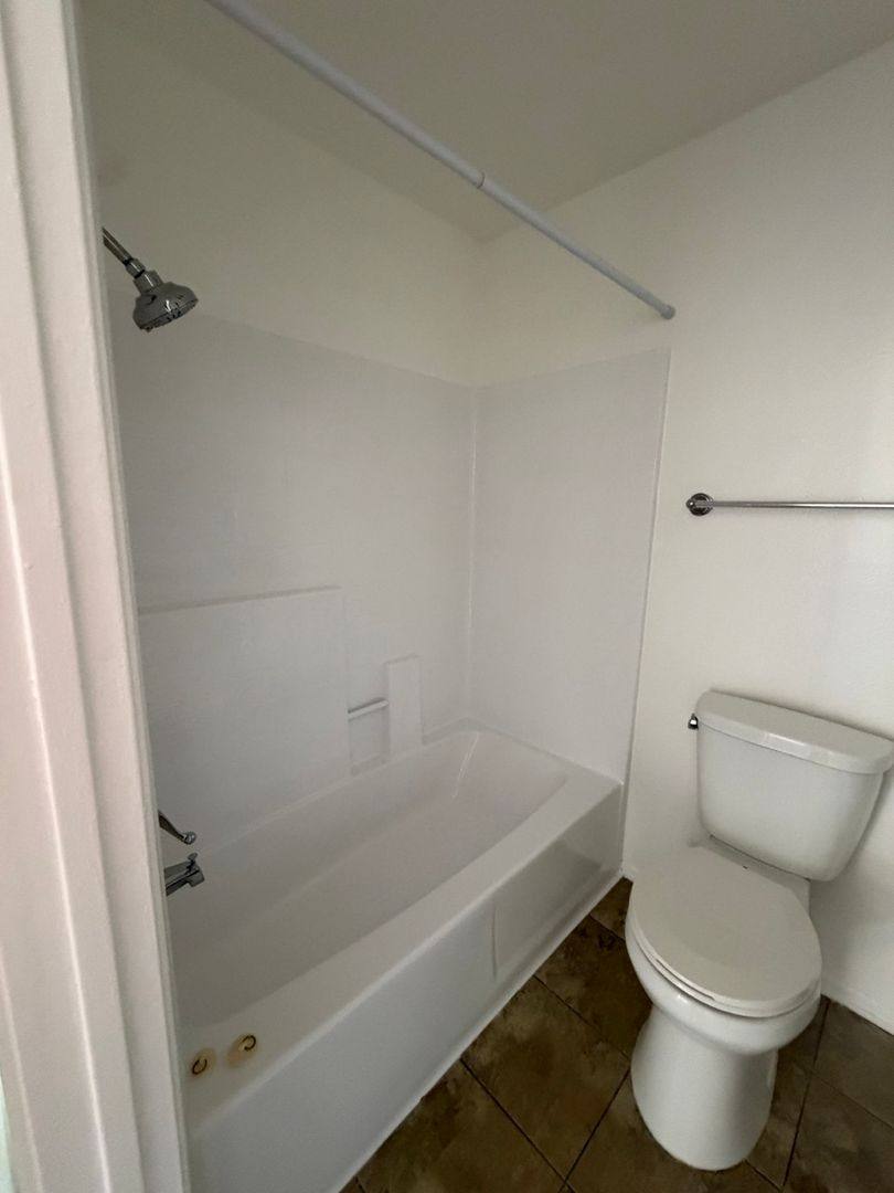 Apartment for rent at 1229 N Sycamore Ave, Los Angeles, CA 90038