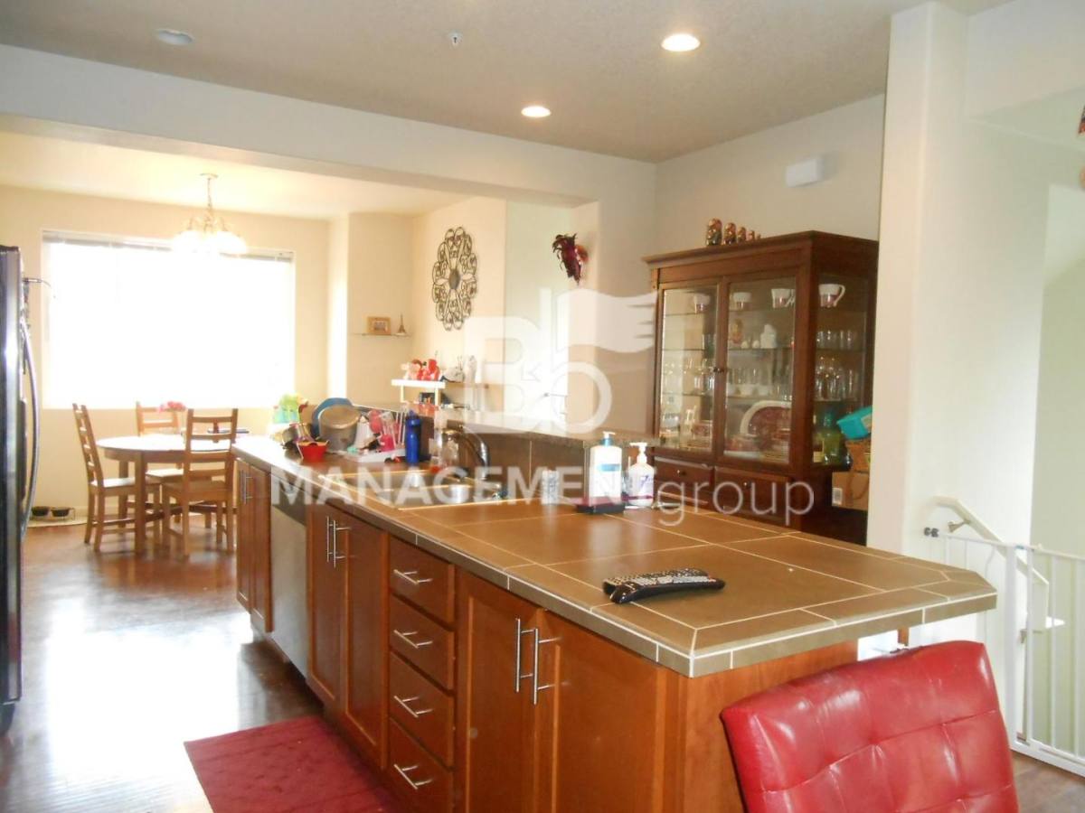 Townhouse for rent at 340 NW 116th Ave, Portland, OR 97229