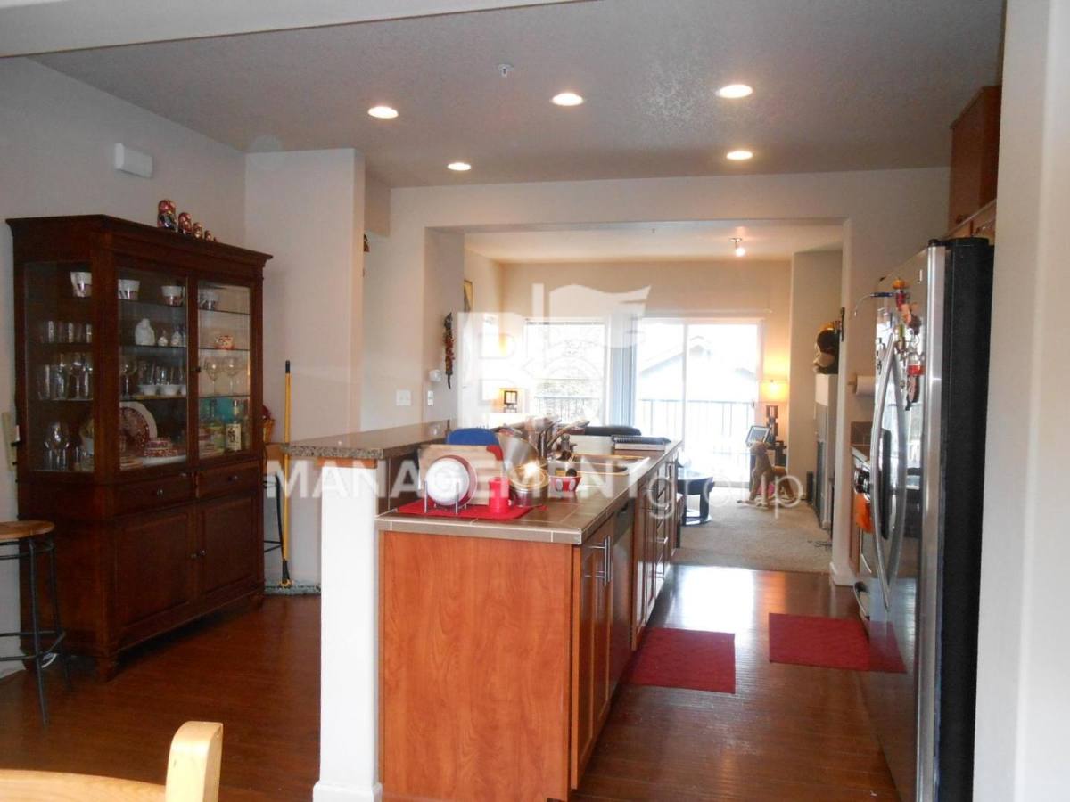 Townhouse for rent at 340 NW 116th Ave, Portland, OR 97229