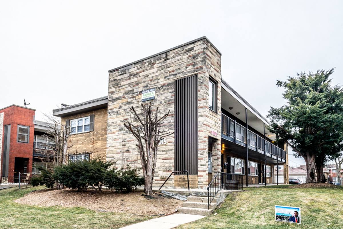 Apartment for rent at 5015 W Jackson Blvd, Chicago, IL 60644