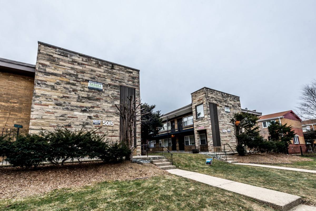 Apartment for rent at 5015 W Jackson Blvd, Chicago, IL 60644