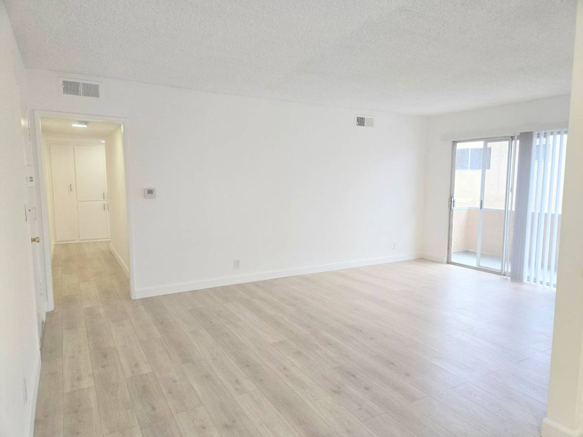 Apartment for rent at 8750 Topanga Canyon Blvd, Canoga Park, CA 91304
