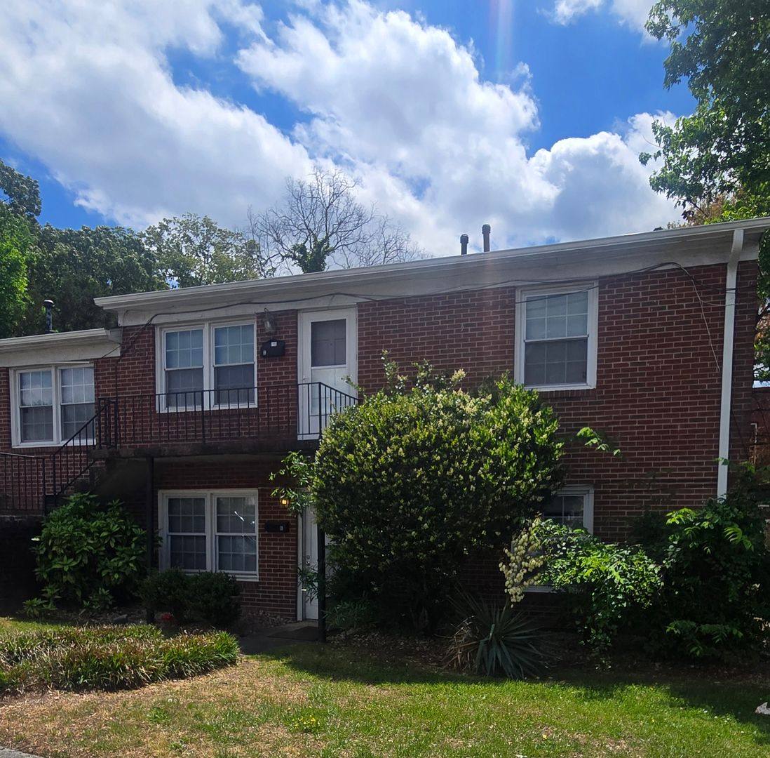 House for rent at 911-C Morehead Ave, Greensboro, NC 27403