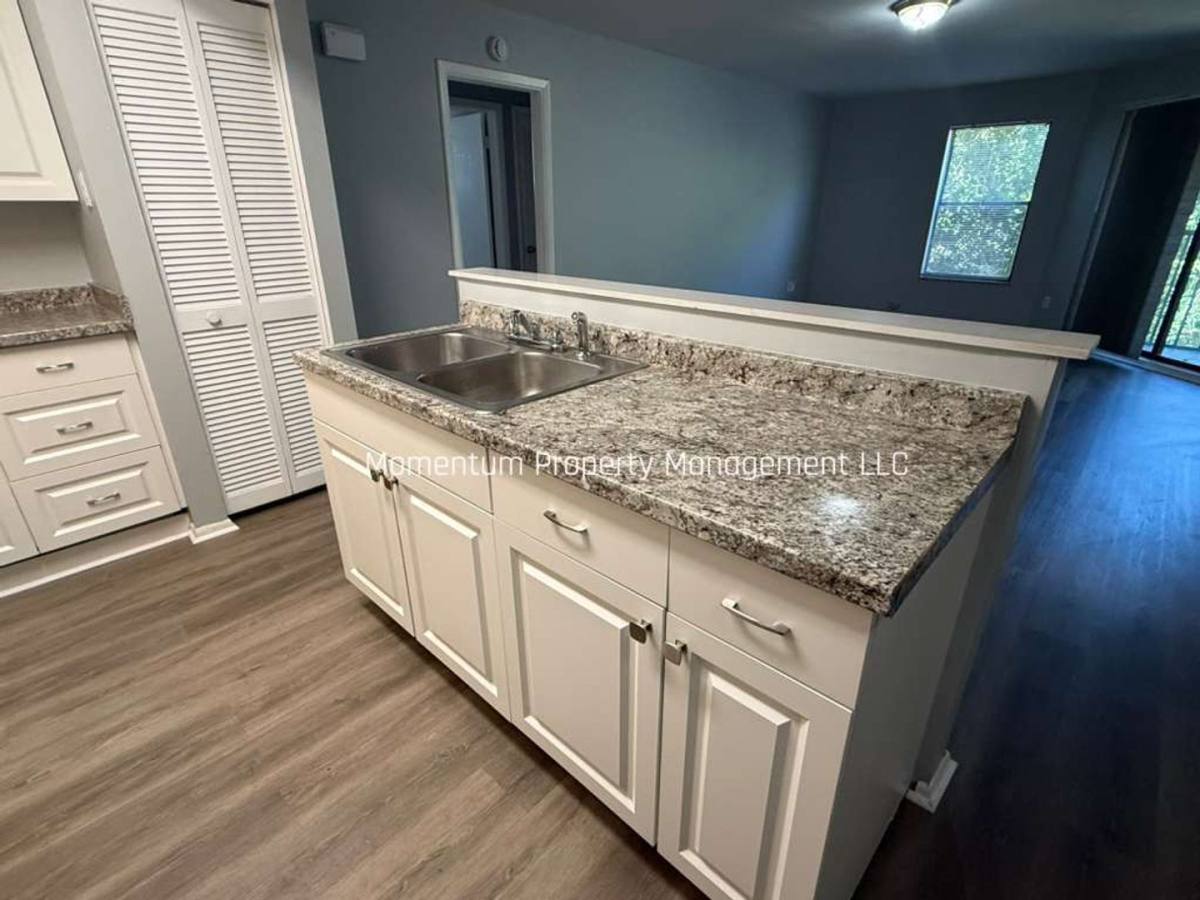 Apartment for rent at 198 N Fernwood, Clearwater, FL 33765