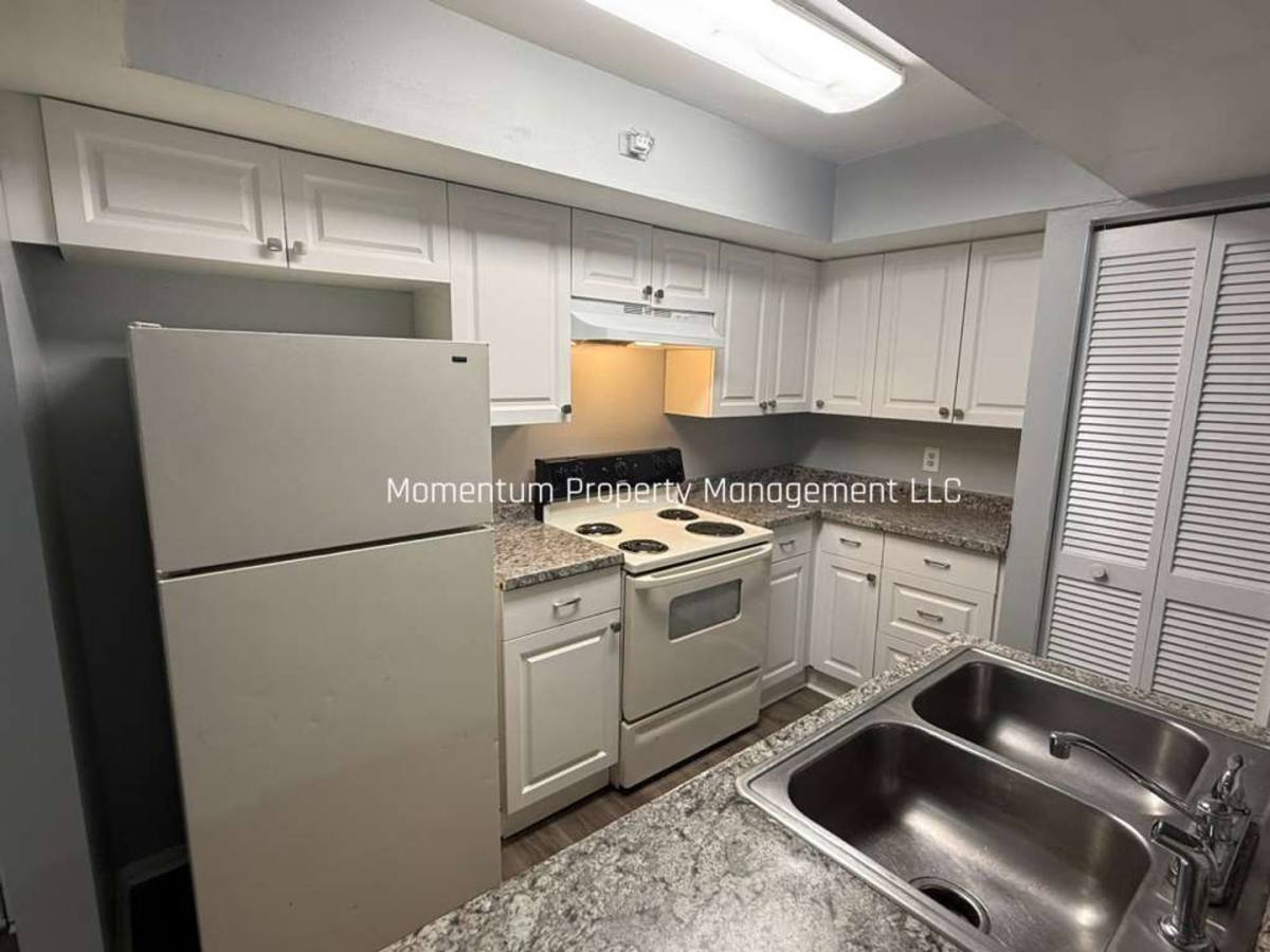 Apartment for rent at 198 N Fernwood, Clearwater, FL 33765