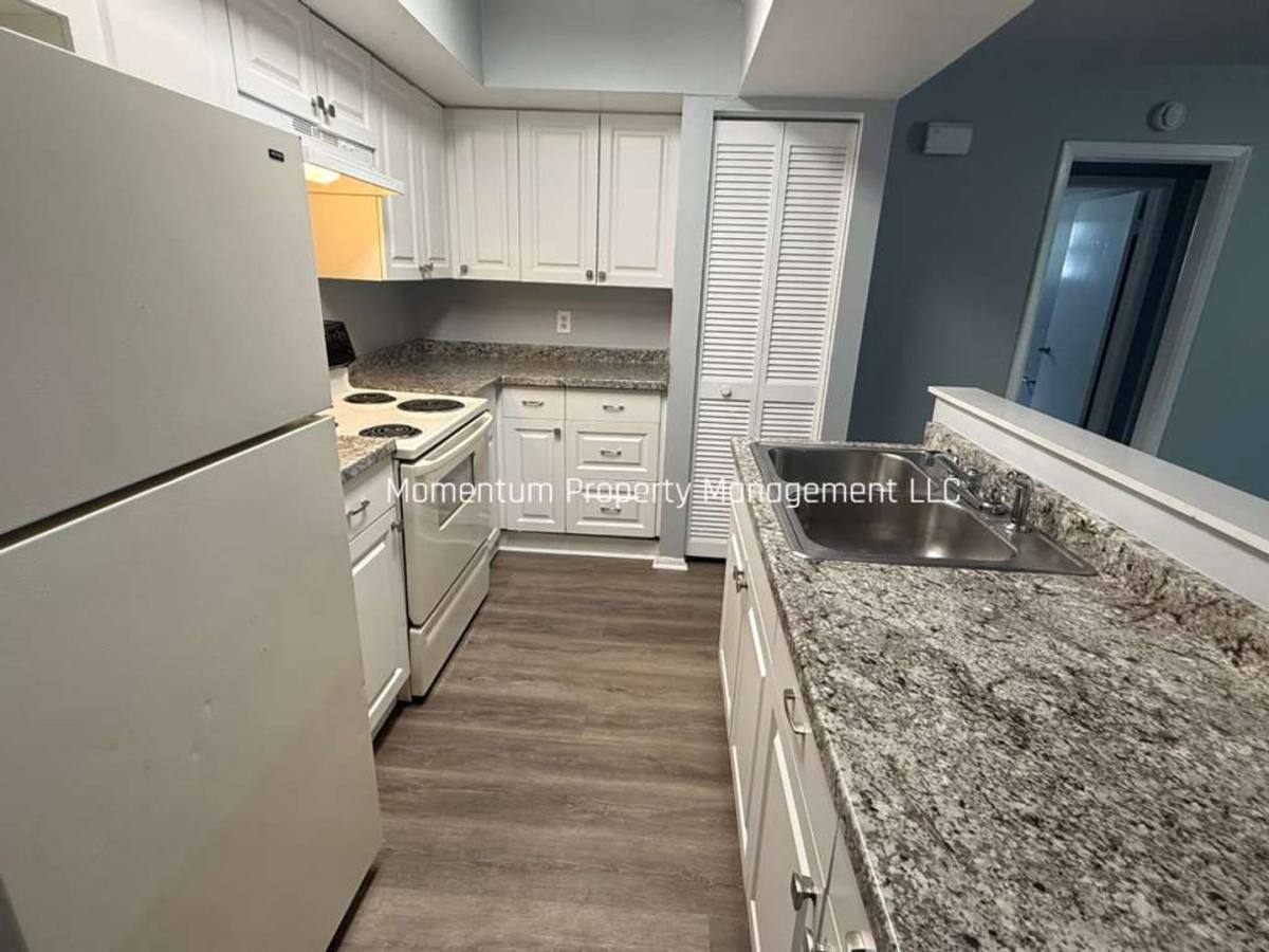 Apartment for rent at 198 N Fernwood, Clearwater, FL 33765