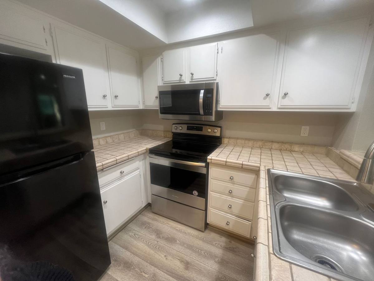 Apartment for rent at 278 N Wilshire C12, Anaheim, CA 92801