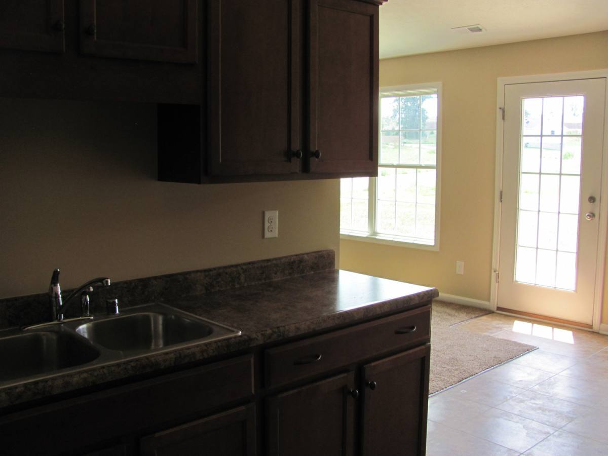 Apartment for rent at 139 Boone Trace, Radcliff, KY 40160