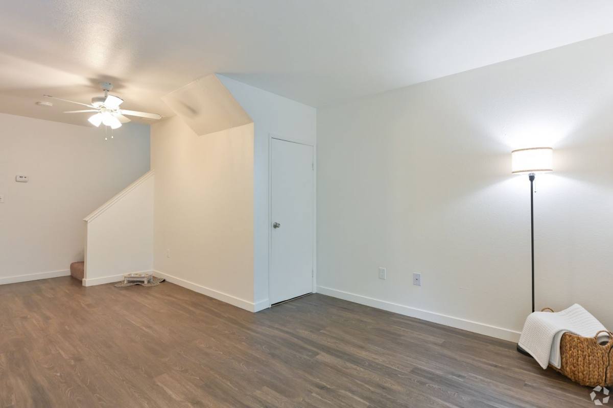 Townhouse for rent at 2300-2350 Corby Ave, Santa Rosa, CA 95407