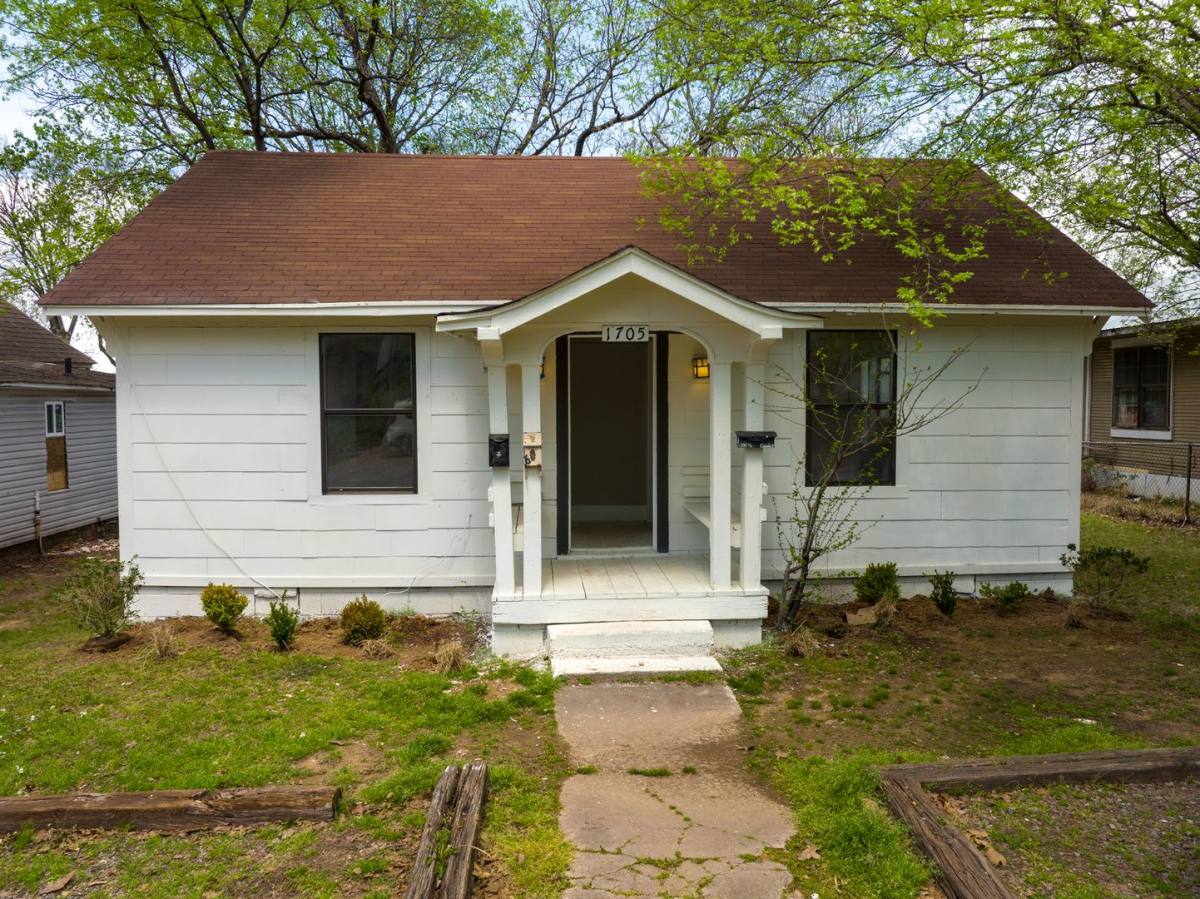 Apartment for rent at 1705 S Q St, Fort Smith, AR 72901