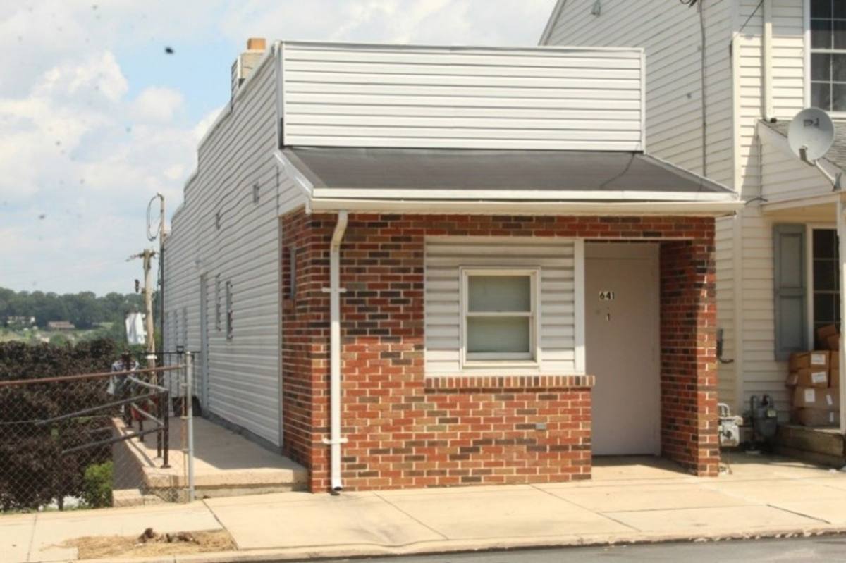 Apartment for rent at 641 W Broadway #2, Red Lion, PA 17356