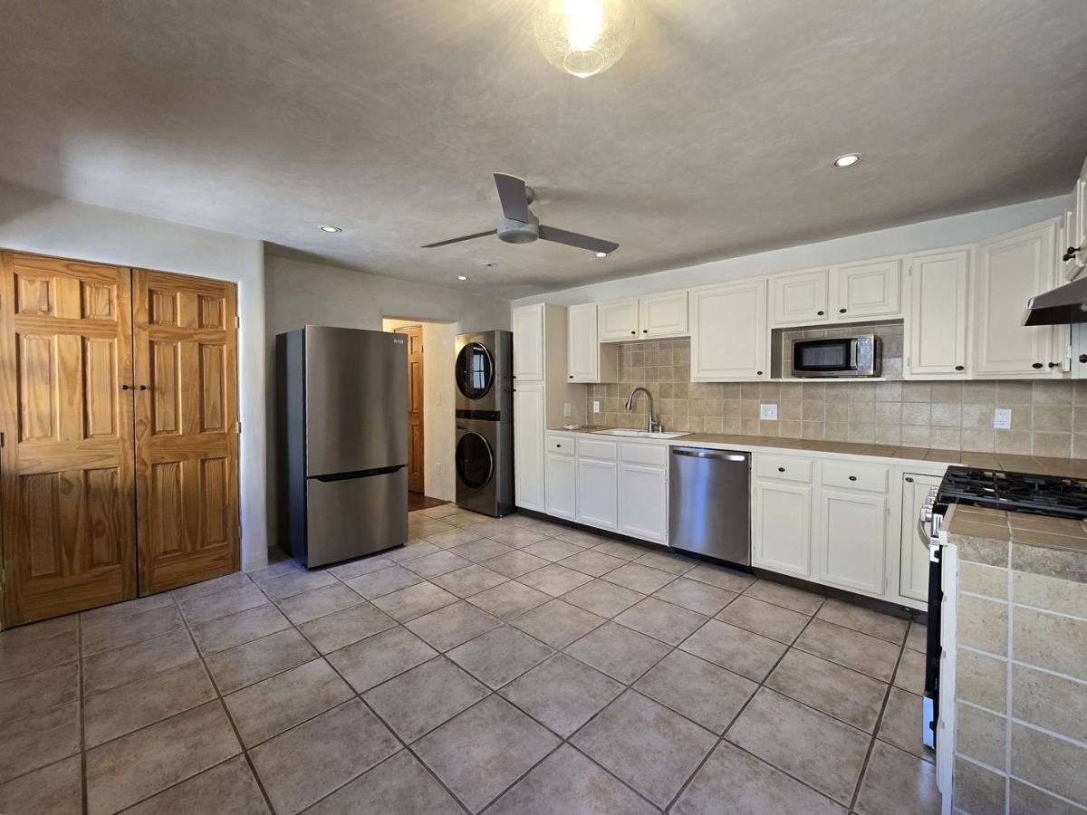 House for rent at 603 1 2 Paseo De Peralta, Santa Fe, NM 87501
